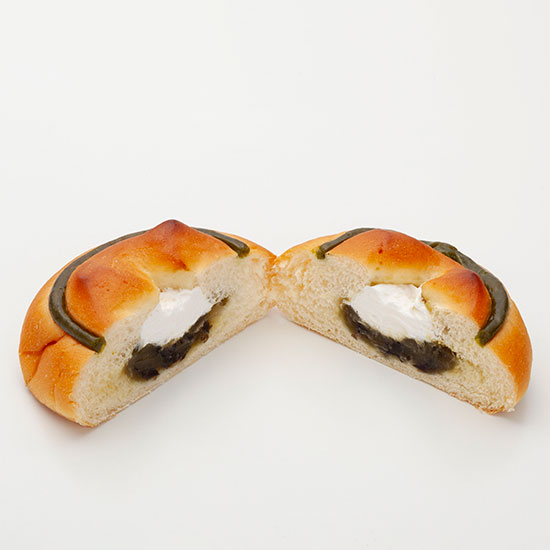 【５月の新商品】宇治抹茶あん＆ホイップ(黒豆入り)
